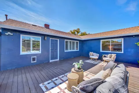 Exterior - 216 Manhattan St, Vallejo, CA 94591 photo 9 of 19