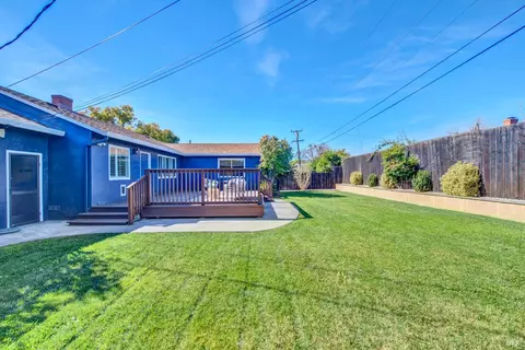 Exterior - 216 Manhattan St, Vallejo, CA 94591 photo 11 of 19