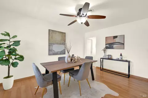 Dining - 216 Manhattan St, Vallejo, CA 94591 photo 2 of 4
