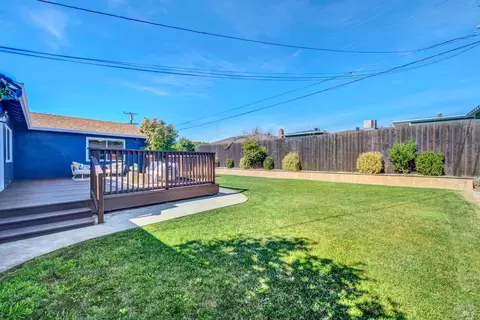 Exterior - 216 Manhattan St, Vallejo, CA 94591 photo 10 of 19