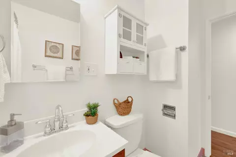 Bath - 216 Manhattan St, Vallejo, CA 94591 photo 5 of 5