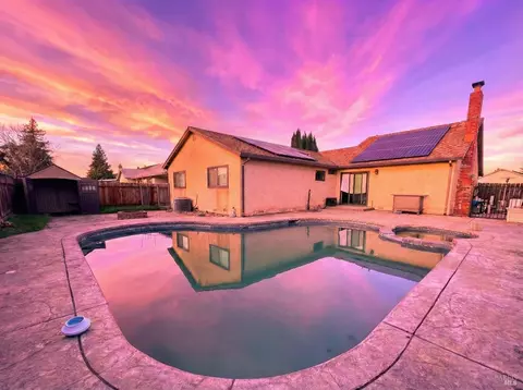 708 Bella Vista Dr, Suisun City, CA 94585