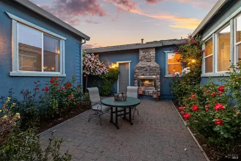 Exterior - 8596 Starr Rd, Windsor, CA 95492 photo 6 of 20
