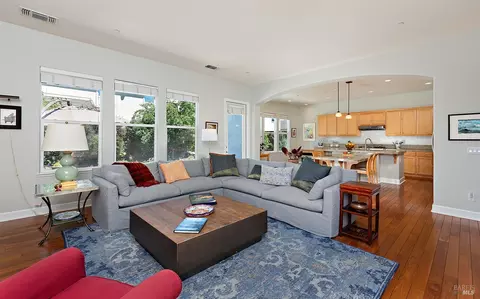 Living - 8596 Starr Rd, Windsor, CA 95492 photo 5 of 5