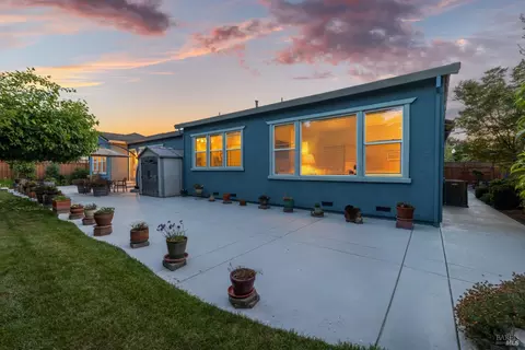 Exterior - 8596 Starr Rd, Windsor, CA 95492 photo 5 of 20