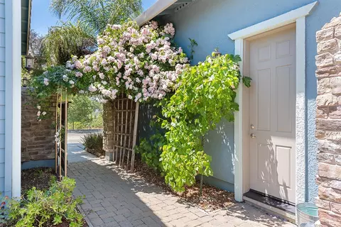 Exterior - 8596 Starr Rd, Windsor, CA 95492 photo 11 of 20