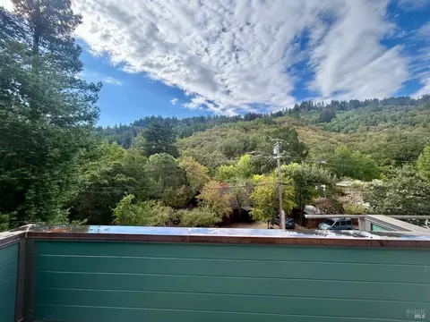 572 Cascade Dr, Fairfax, CA 94930