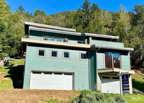 Exterior - 572 Cascade Dr, Fairfax, CA 94930 photo 4 of 7
