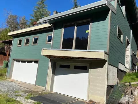 Exterior - 572 Cascade Dr, Fairfax, CA 94930 photo 3 of 7