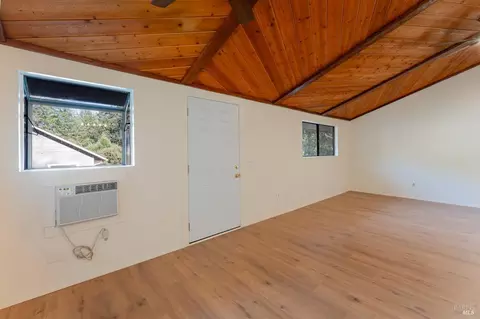 301 Crestview Dr, Ukiah, CA 95482 photo 5
