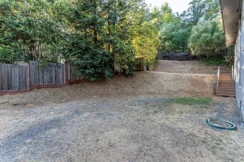 301 Crestview Dr, Ukiah, CA 95482 photo 22