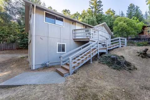 301 Crestview Dr, Ukiah, CA 95482 photo 2