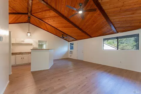 301 Crestview Dr, Ukiah, CA 95482 photo 8