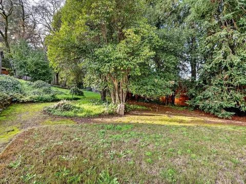 Exterior - 640 Dora Ave, Ukiah, CA 95482 photo 14 of 15