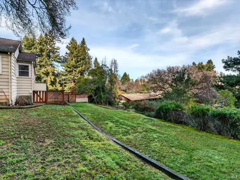 Exterior - 640 Dora Ave, Ukiah, CA 95482 photo 9 of 15