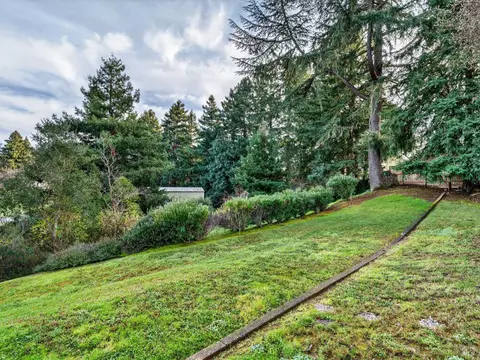Exterior - 640 Dora Ave, Ukiah, CA 95482 photo 10 of 15