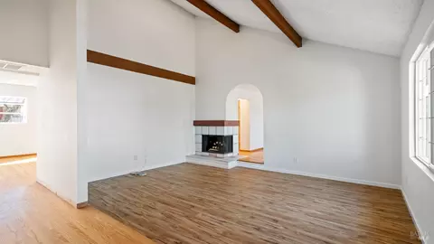 Living - 1636 Sarkesian Dr, Petaluma, CA 94954 photo 3 of 10