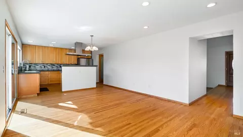 Living - 1636 Sarkesian Dr, Petaluma, CA 94954 photo 9 of 10