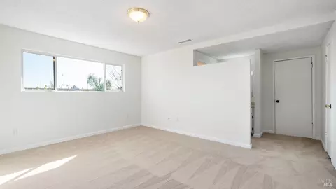 Bedroom - 1636 Sarkesian Dr, Petaluma, CA 94954 photo 6 of 14