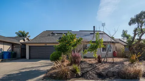 Exterior - 1636 Sarkesian Dr, Petaluma, CA 94954 photo 3 of 7