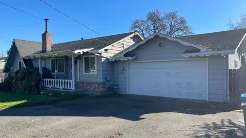 1798 Larry Dr, Santa Rosa, CA 95403