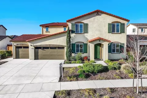 1695 Blossom Way, Dixon, CA 95620