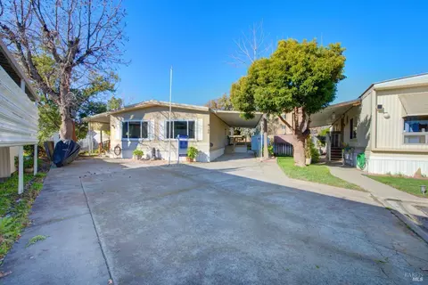 199 Lemon Tree Cir, Vacaville, CA 95687 photo 4