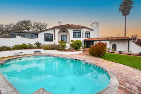 3336 Bloomfield Rd, Sebastopol, CA 95472
