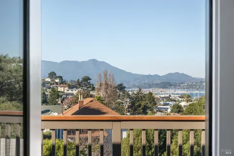 View/Area - 16 Glen Dr, Sausalito, CA 94965 photo 2 of 4