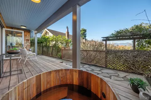 Exterior - 16 Glen Dr, Sausalito, CA 94965 photo 8 of 13