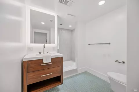 Bath - 16 Glen Dr, Sausalito, CA 94965 photo 2 of 2