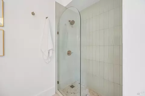 Bath - 16 Glen Dr, Sausalito, CA 94965 photo 1 of 2