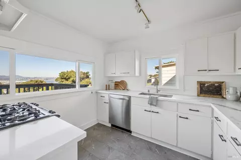 Kitchen - 16 Glen Dr, Sausalito, CA 94965 photo 1 of 8
