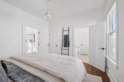 Bedroom - 16 Glen Dr, Sausalito, CA 94965 photo 1 of 2
