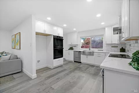 125 Skyline Ct, Vallejo, CA 94591 photo 10