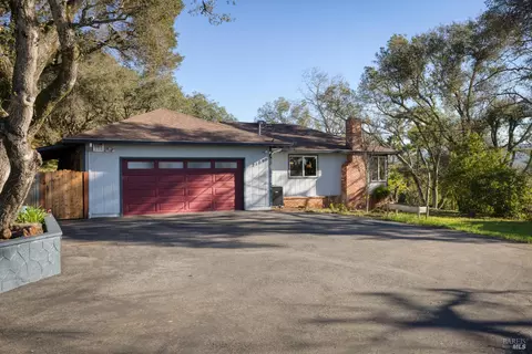 2105 Sunrise Ave, Santa Rosa, CA 95409