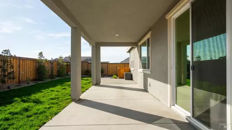 Exterior - 801 Billhook Dr, Vacaville, CA 95687 photo 8 of 13
