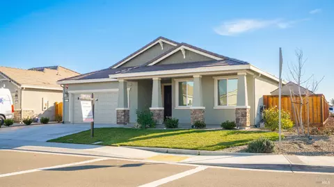 Exterior - 801 Billhook Dr, Vacaville, CA 95687 photo 5 of 13