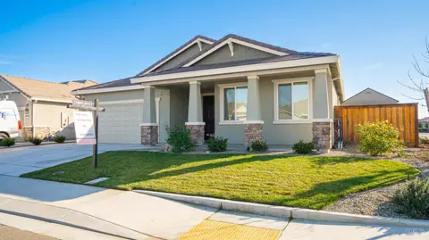 Exterior - 801 Billhook Dr, Vacaville, CA 95687 photo 6 of 13