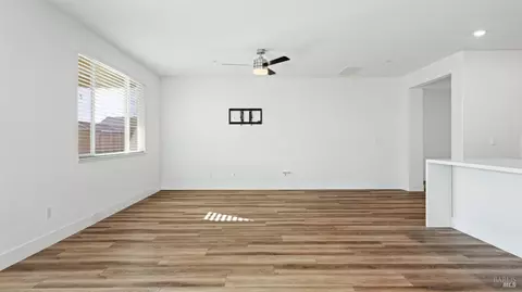 Living - 801 Billhook Dr, Vacaville, CA 95687 photo 5 of 6