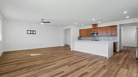 Living - 801 Billhook Dr, Vacaville, CA 95687 photo 4 of 6