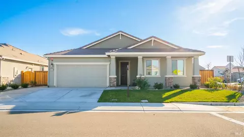 Exterior - 801 Billhook Dr, Vacaville, CA 95687 photo 1 of 13