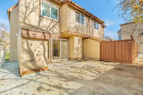 1544 Center Rd #91, Novato, CA 94947