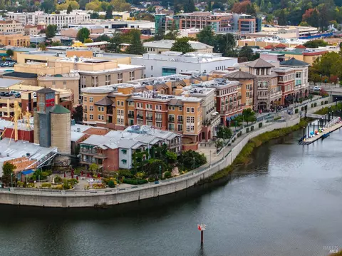 588 Main St #204, Napa, CA 94559