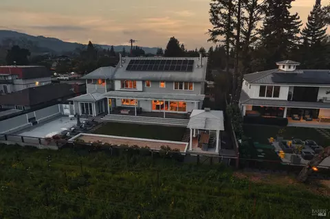 1135 Rutherford Rd, Napa, CA 94558