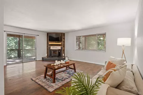 Living - 27214 Bear Dr, Willits, CA 95490 photo 3 of 5