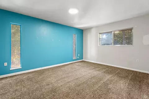 Bedroom - 27214 Bear Dr, Willits, CA 95490 photo 5 of 5
