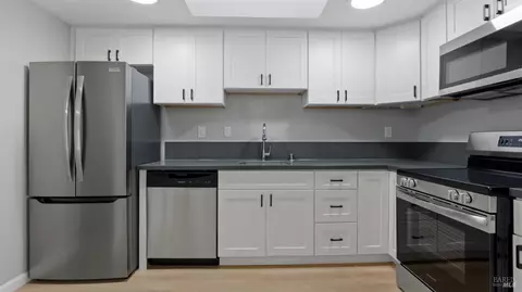 155 White Pine Dr, Vallejo, CA 94591