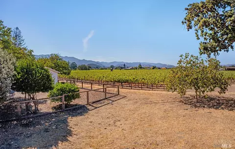1234 Davis Ln, Saint Helena, CA 94574
