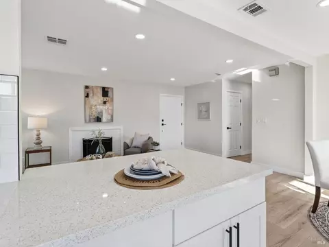Kitchen - 138 Dieninger St, Vallejo, CA 94589 photo 4 of 4